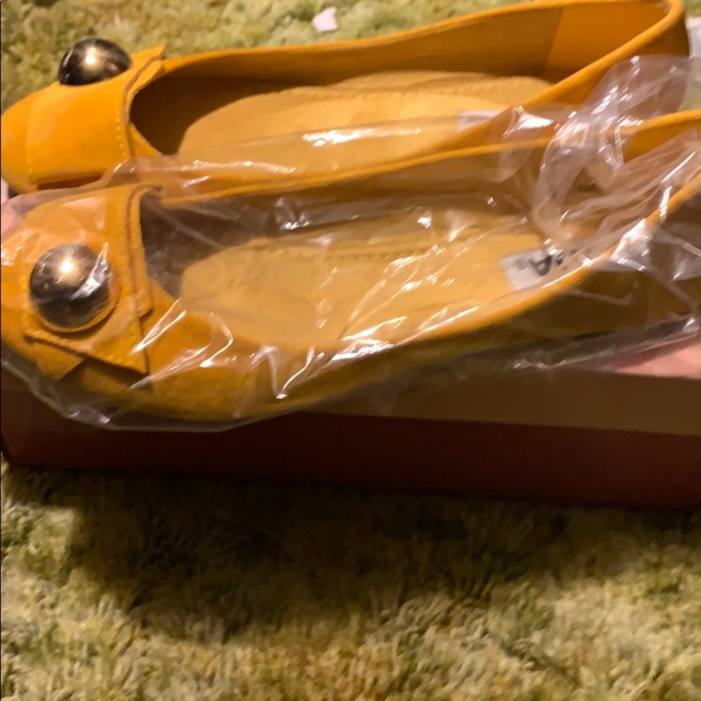 Shoes - Picture 2 of 2